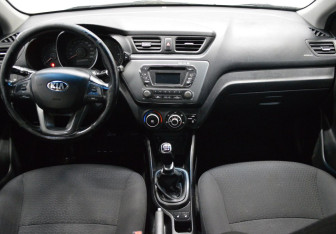 Подержанный автомобиль Kia Rio Sedan 2014 года (14 фото)