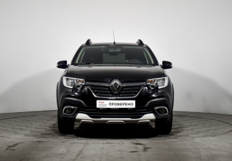 Подержанный автомобиль Renault Sandero 2021 года (2 фото)