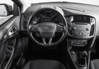Подержанный автомобиль Ford Focus Wagon 2017 года (11 фото)