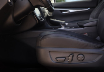 Подержанный автомобиль Infiniti QX50 2018 года (22 фото)
