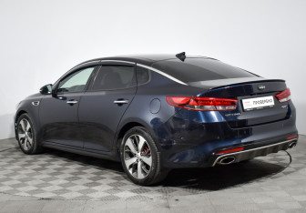 Подержанный автомобиль Kia Optima Sedan 2017 года (7 фото)