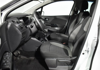 Подержанный автомобиль Renault Kaptur 2017 года (10 фото)