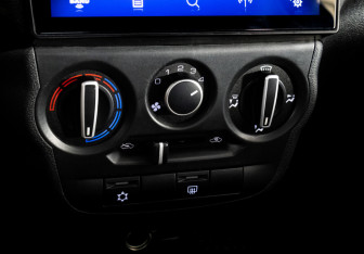 Подержанный автомобиль LADA (ВАЗ) Granta Sedan 2021 года (14 фото)