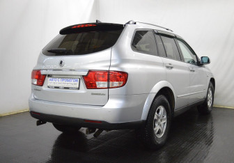 Подержанный автомобиль SsangYong Kyron 2012 года (5 фото)