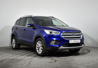 Подержанный автомобиль Ford Kuga 2017 года (3 фото)