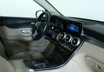 Подержанный автомобиль Mercedes-Benz GLC Coupe 2021 года (12 фото)