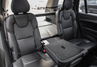 Подержанный автомобиль Volvo XC90 2015 года (34 фото)