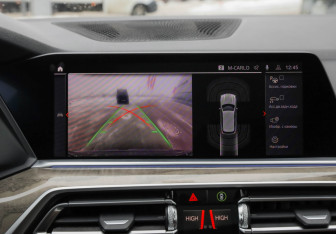 Подержанный автомобиль BMW X5 2018 года (19 фото)