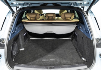 Подержанный автомобиль Voyah Free 2022 года (23 фото)