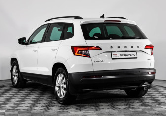 Подержанный автомобиль Skoda Karoq 2020 года (7 фото)