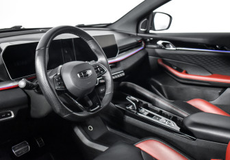 Подержанный автомобиль Geely Coolray 2023 года (9 фото)