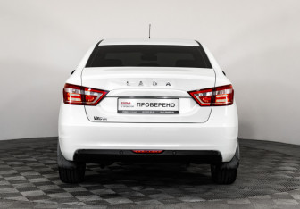 Подержанный автомобиль LADA (ВАЗ) Vesta Sedan 2018 года (6 фото)