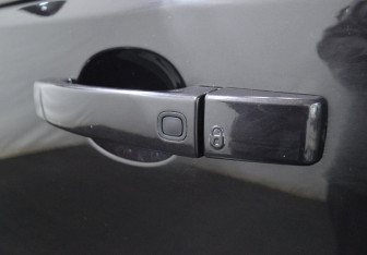 Подержанный автомобиль Land Rover Range Rover Sport 2010 года (18 фото)