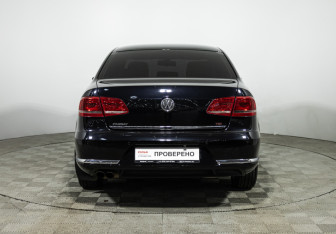 Подержанный автомобиль Volkswagen Passat Sedan 2011 года (6 фото)
