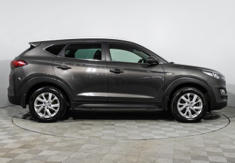 Подержанный автомобиль Hyundai Tucson 2018 года (4 фото)