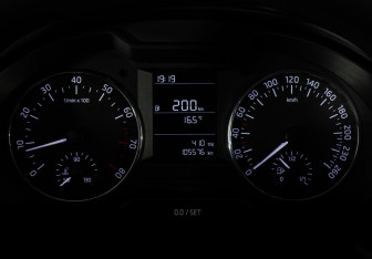 Подержанный автомобиль Skoda Octavia Liftback 2014 года (15 фото)