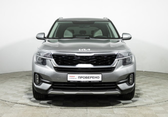 Подержанный автомобиль Kia Seltos 2022 года (2 фото)