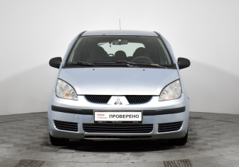 Подержанный автомобиль Mitsubishi Colt Hatchback 2008 года (2 фото)