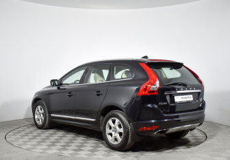 Подержанный автомобиль Volvo XC60 2014 года (7 фото)