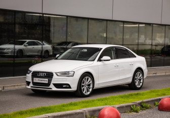 Подержанный автомобиль Audi A4 Sedan 2014 года (3 фото)