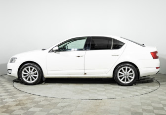 Подержанный автомобиль Skoda Octavia Liftback 2014 года (8 фото)
