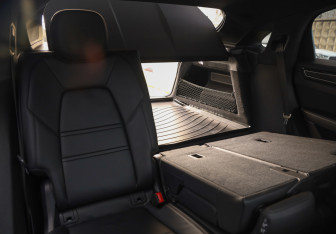 Подержанный автомобиль Porsche Cayenne 2019 года (31 фото)
