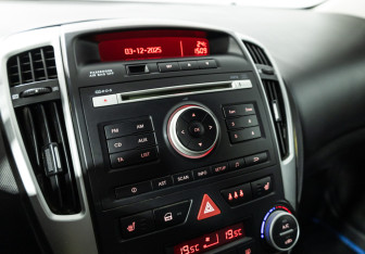 Подержанный автомобиль Kia Ceed Hatchback 2011 года (15 фото)