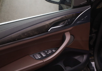 Подержанный автомобиль BMW X3 2019 года (27 фото)