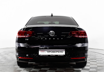 Подержанный автомобиль Volkswagen Passat Sedan 2020 года (6 фото)