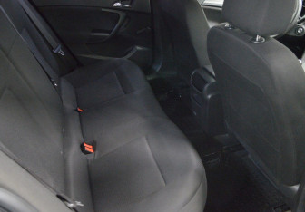 Подержанный автомобиль Opel Insignia Sedan 2014 года (13 фото)