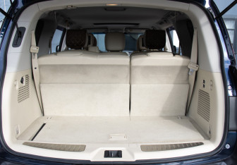 Подержанный автомобиль Infiniti QX80 2015 года (31 фото)