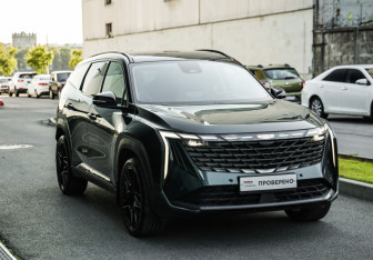 Подержанный автомобиль Geely Atlas 2024 года (5 фото)