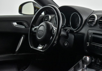 Подержанный автомобиль Audi TTS Roadster 2008 года (20 фото)