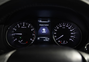 Подержанный автомобиль Nissan X-Trail 2017 года (12 фото)