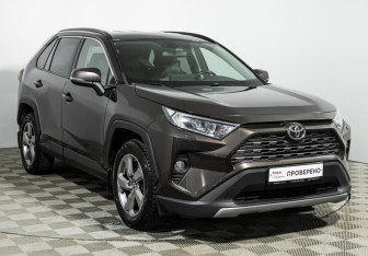 Подержанный автомобиль Toyota RAV4 2020 года (3 фото)