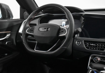 Подержанный автомобиль Geely Tugella 2022 года (16 фото)