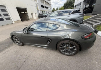 Новый Porsche Cayman 2025 (2 фото)