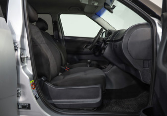 Подержанный автомобиль Skoda Fabia Hatchback 2011 года (18 фото)