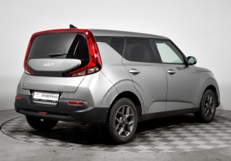 Подержанный автомобиль Kia Soul 2021 года (5 фото)
