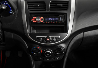 Подержанный автомобиль Hyundai Solaris Sedan 2012 года (17 фото)