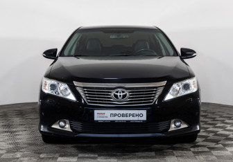 Подержанный автомобиль Toyota Camry Sedan 2014 года (2 фото)