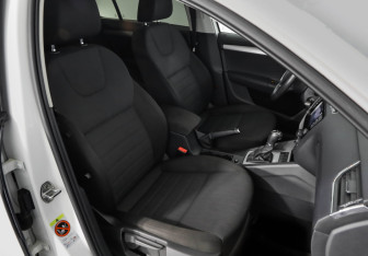 Подержанный автомобиль Skoda Octavia Liftback 2013 года (21 фото)