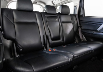 Подержанный автомобиль Mitsubishi Pajero Sport 2021 года (23 фото)