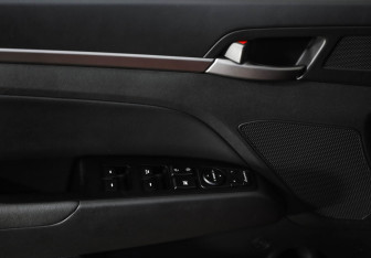 Подержанный автомобиль Hyundai Elantra Sedan 2016 года (21 фото)