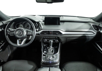 Подержанный автомобиль Mazda CX-9 2018 года (13 фото)