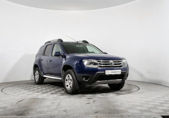 Подержанный автомобиль Renault Duster 2014 года (3 фото)