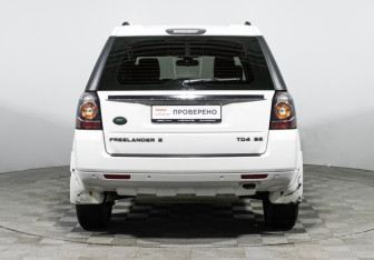 Подержанный автомобиль Land Rover Freelander 2014 года (6 фото)