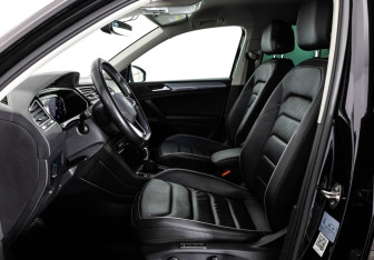 Подержанный автомобиль Volkswagen Tiguan 2021 года (26 фото)