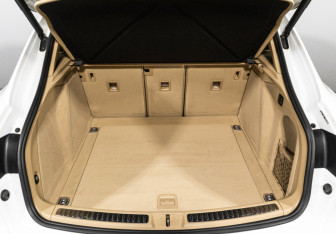 Подержанный автомобиль Porsche Macan 2014 года (15 фото)