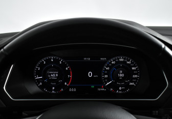 Подержанный автомобиль Volkswagen Tiguan 2018 года (23 фото)